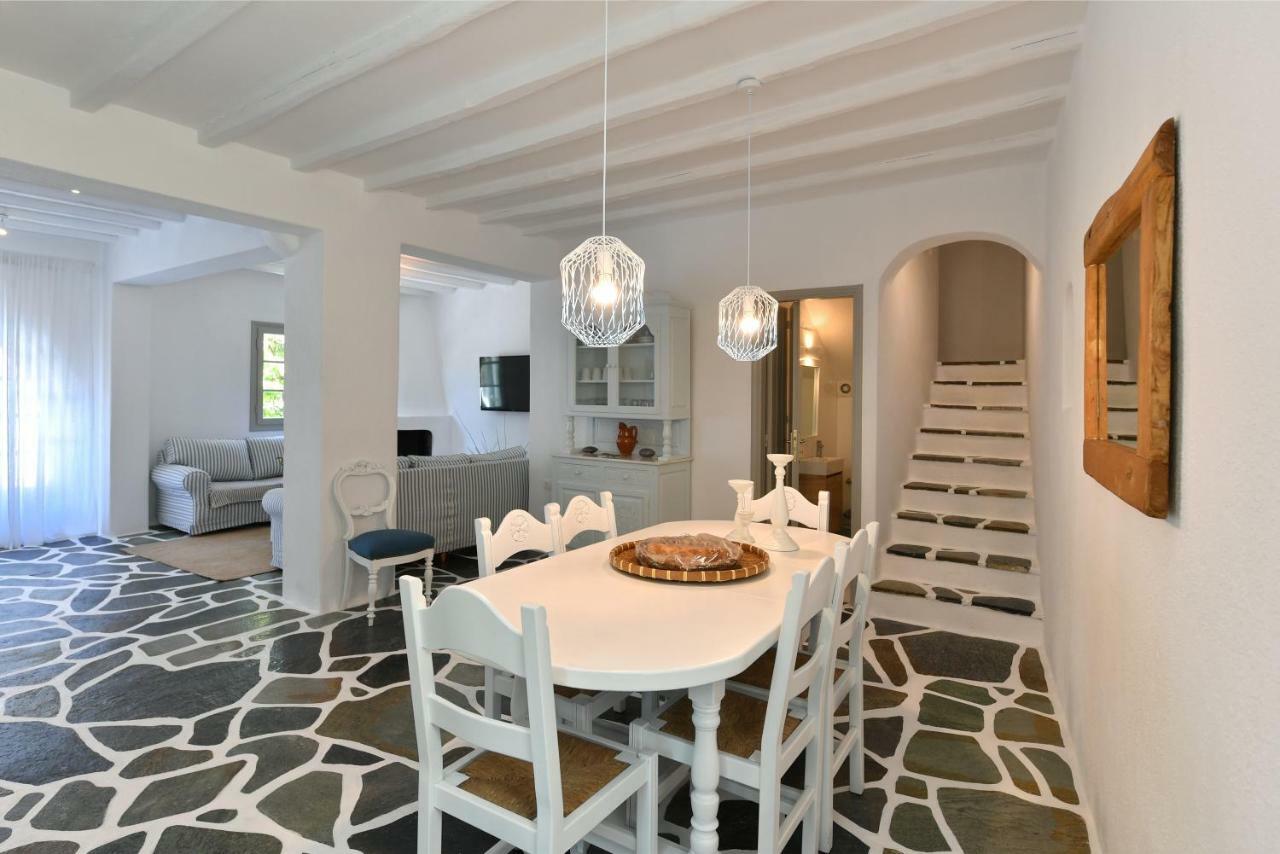 Santa Flora 3 Bedroom House A Parikiaas Edge Holiday home *